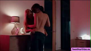 MILF Hara Vandella i te pae hopea e te teen topanga ka kapikapi ki te Liv Mohoao