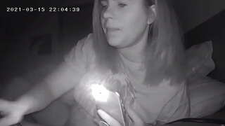 Грудастая шешесі Бұзды, Өз Клитор Ұйықтар алдында Жасырын Камера