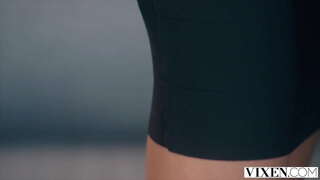 REDDIT Sassy babe seduces os ceann