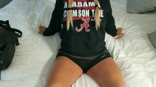 Hjemmelavet blonde kone rider en pik