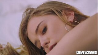 VIXEN მოდელი აქვს საოცარი ველური სექსი