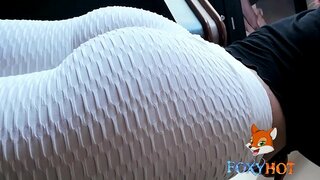 Tha grunn bhidiothan goirid a hacee more pleasing to the running of the bulls